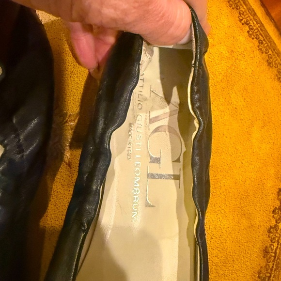 AGL Black Leather Peep Toe Flats Metallic Strap Gold Buckle Size 9 MSRP $350 - Picture 2 of 8